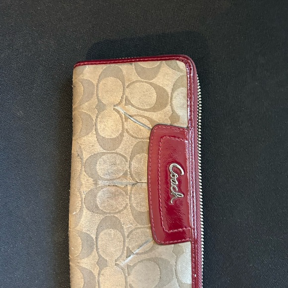 Coach Beige and Burgundy vintage wallet - Picture 1 of 4